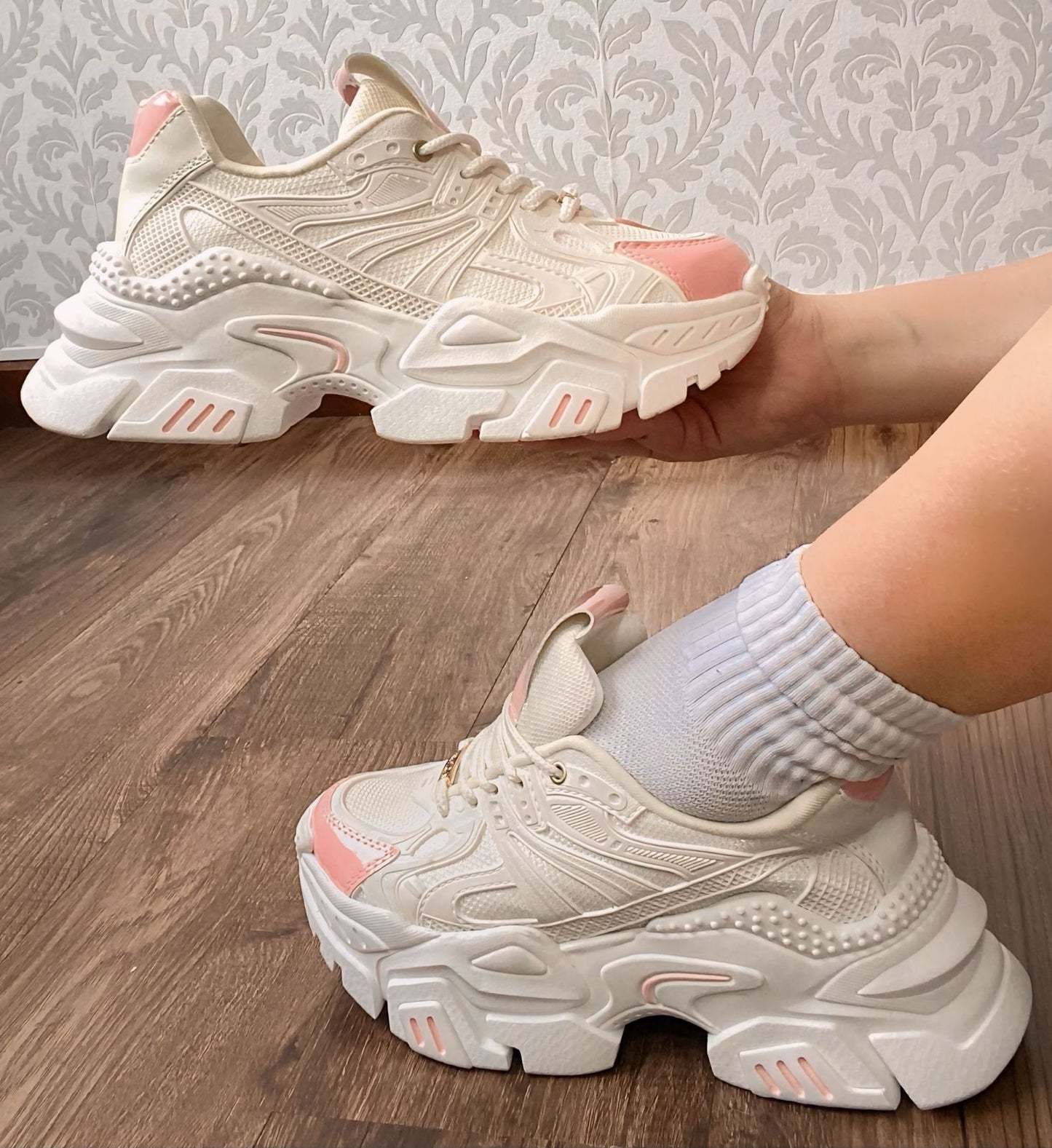 gid://shopify/MediaImage/25388429901942